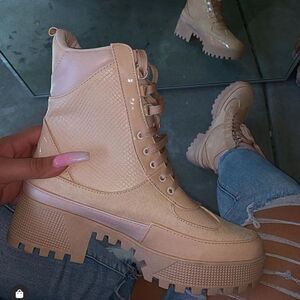 Kylie Combat boot nude